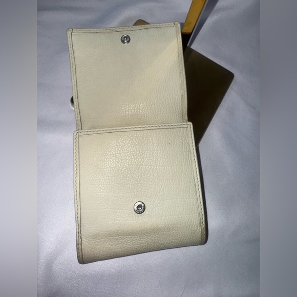 LOEWE WALLET BEIGE. SUPER SOFT LEATHER. 100% AUTHENTIC GENTLY USED - Picture 3 of 7